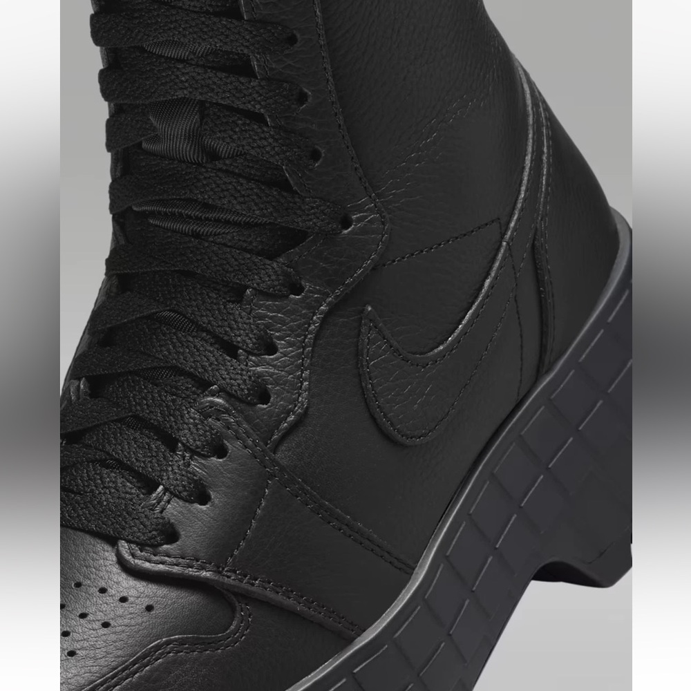 Nike FJ5737-001 Air Jordan 1 Brooklyn Hight Platform Sneaker Womens Size 7 Black - Picture 9 of 14